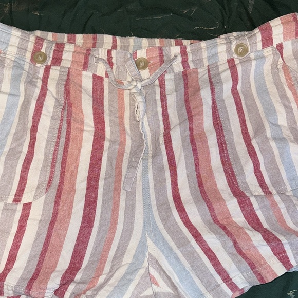 Torrid- stripe shorts - Picture 2 of 4